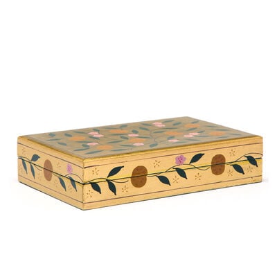 Oranges of the Morris room rectangular box